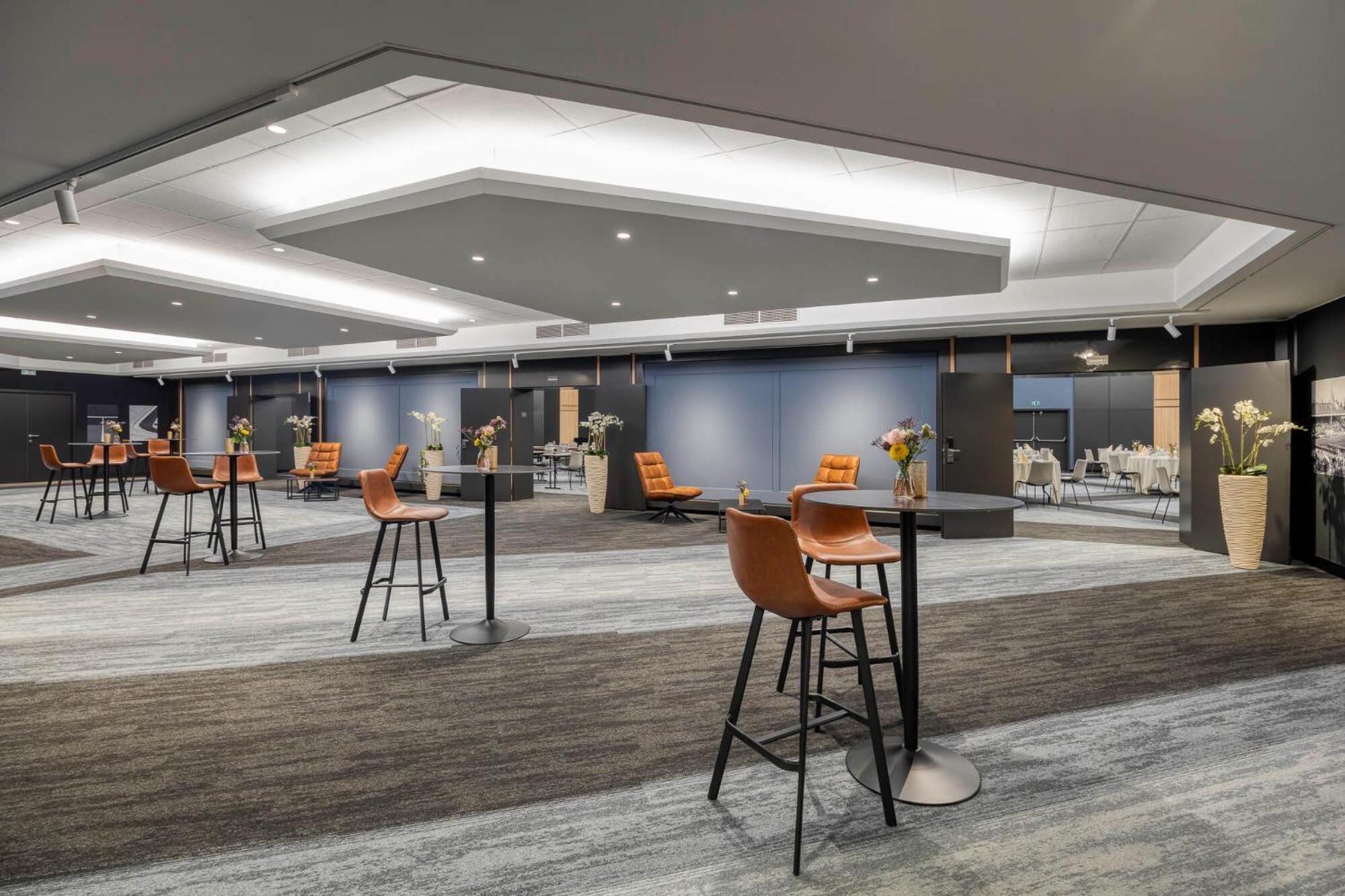 Mercure South