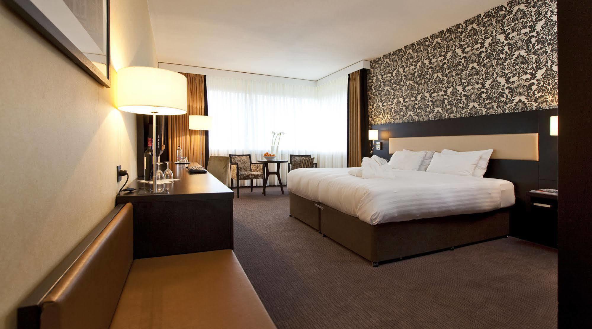 Hotel Mercure South 4*